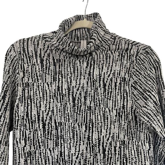 Athleta Flurry Black White Long Sleeve Turtleneck Cold Weather Top Size M - Picture 5 of 10